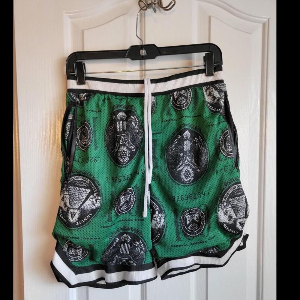 money print basketball shorts